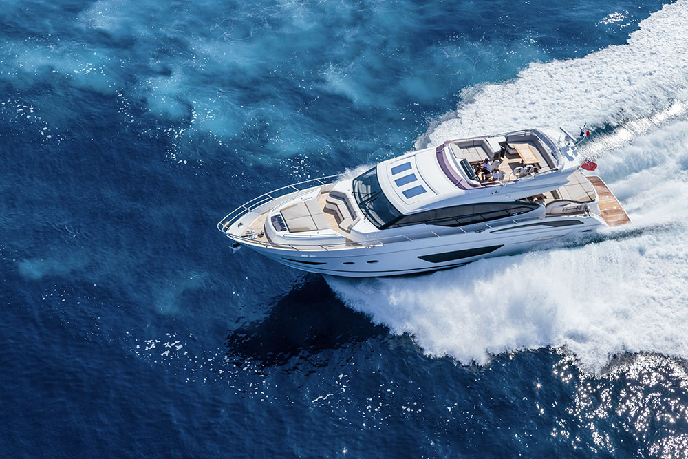 à quoi ressemble un bateau à moteur
